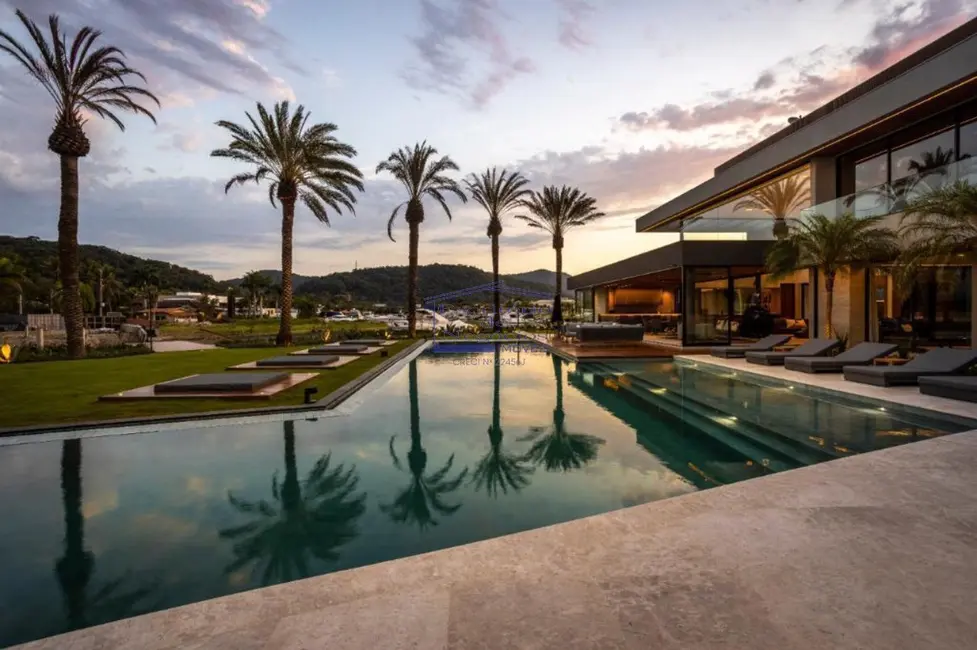 Foto 7 de Casa de Condomínio com 7 quartos à venda, 1400m2 em Guaruja - SP
