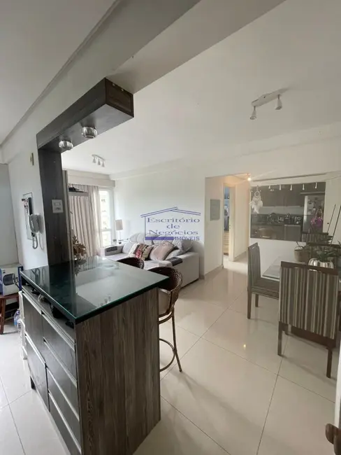 Foto 6 de Apartamento com 3 quartos à venda, 72m2 em Cavalhada, Porto Alegre - RS