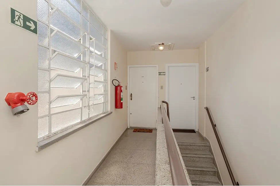 Foto 3 de Apartamento com 2 quartos à venda, 52m2 em Medianeira, Porto Alegre - RS
