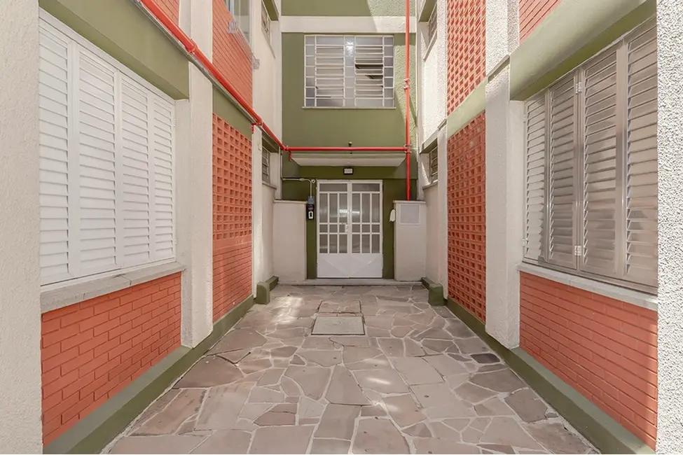 Foto 6 de Apartamento com 2 quartos à venda, 52m2 em Medianeira, Porto Alegre - RS