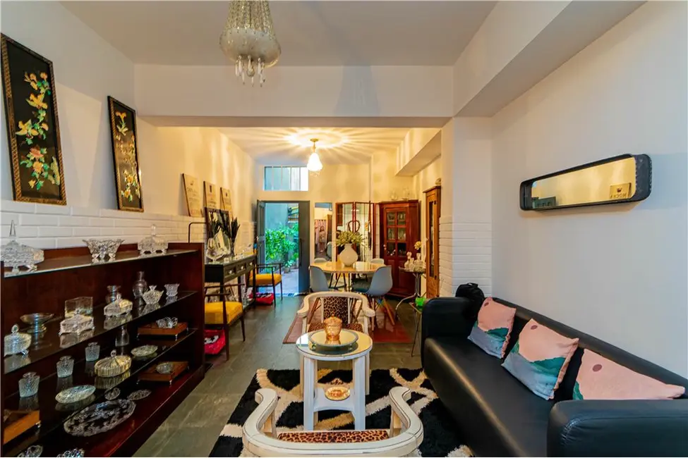 Apartamento com 2 quartos à venda, 110m2 em Independência, Porto Alegre - RS - imagem 7 Foto 7 de Apartamento com 2 quartos à venda, 110m2 em Independência, Porto Alegre - RS