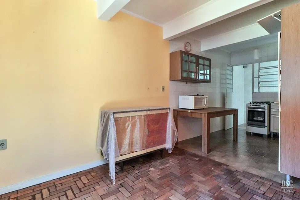 Foto 2 de Casa com 7 quartos à venda, 330m2 em Vila Ipiranga, Porto Alegre - RS