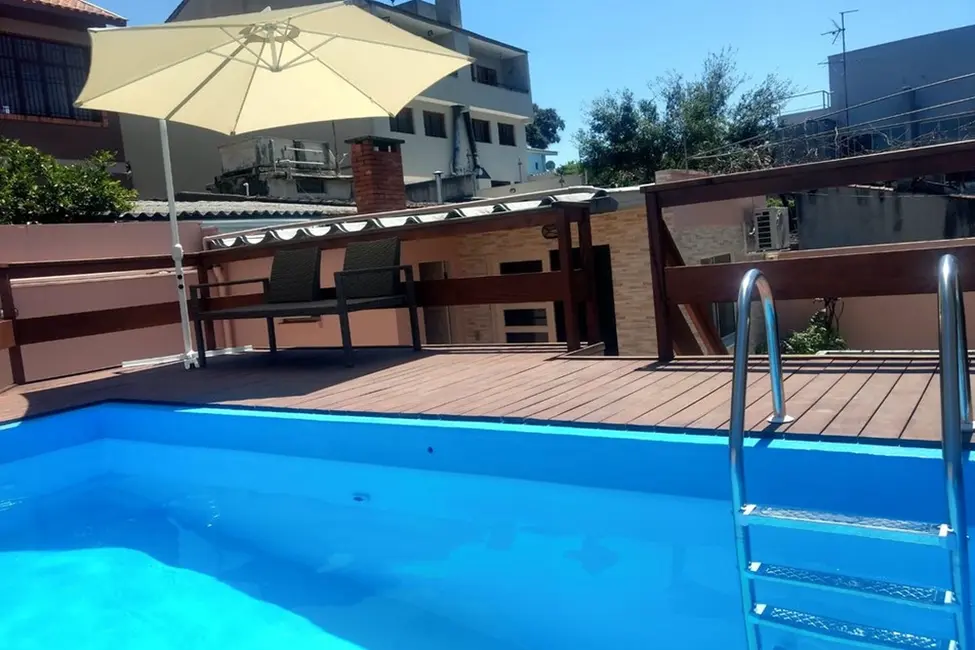 Foto 8 de Casa com 7 quartos à venda, 330m2 em Vila Ipiranga, Porto Alegre - RS