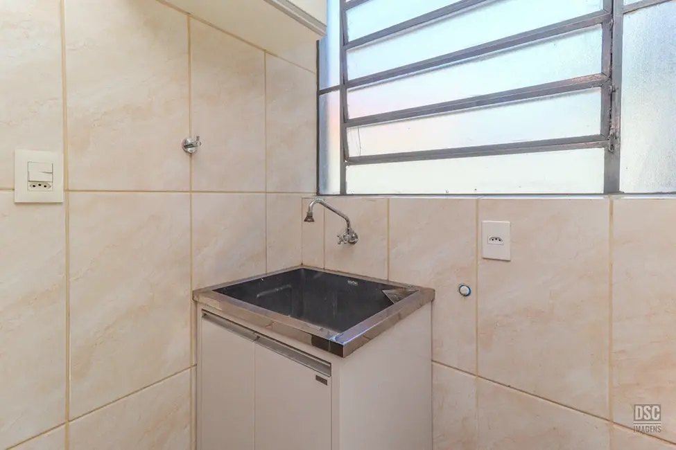 Foto 3 de Casa com 7 quartos à venda, 330m2 em Vila Ipiranga, Porto Alegre - RS