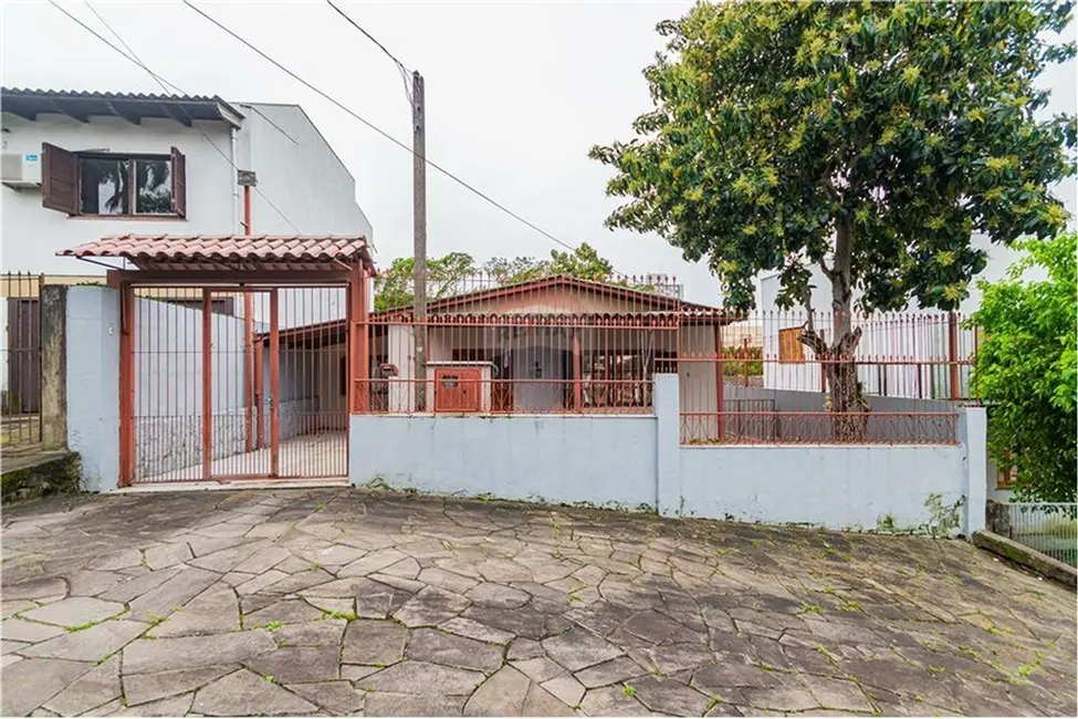 Foto 2 de Casa com 3 quartos à venda, 167m2 em Nonoai, Porto Alegre - RS