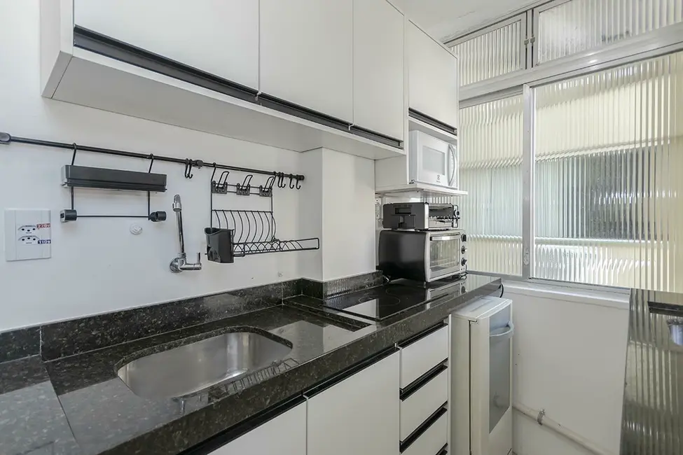 Apartamento com 2 quartos à venda, 45m2 em Centro Histórico, Porto Alegre - RS - imagem 8 Foto 8 de Apartamento com 2 quartos à venda, 45m2 em Centro Histórico, Porto Alegre - RS