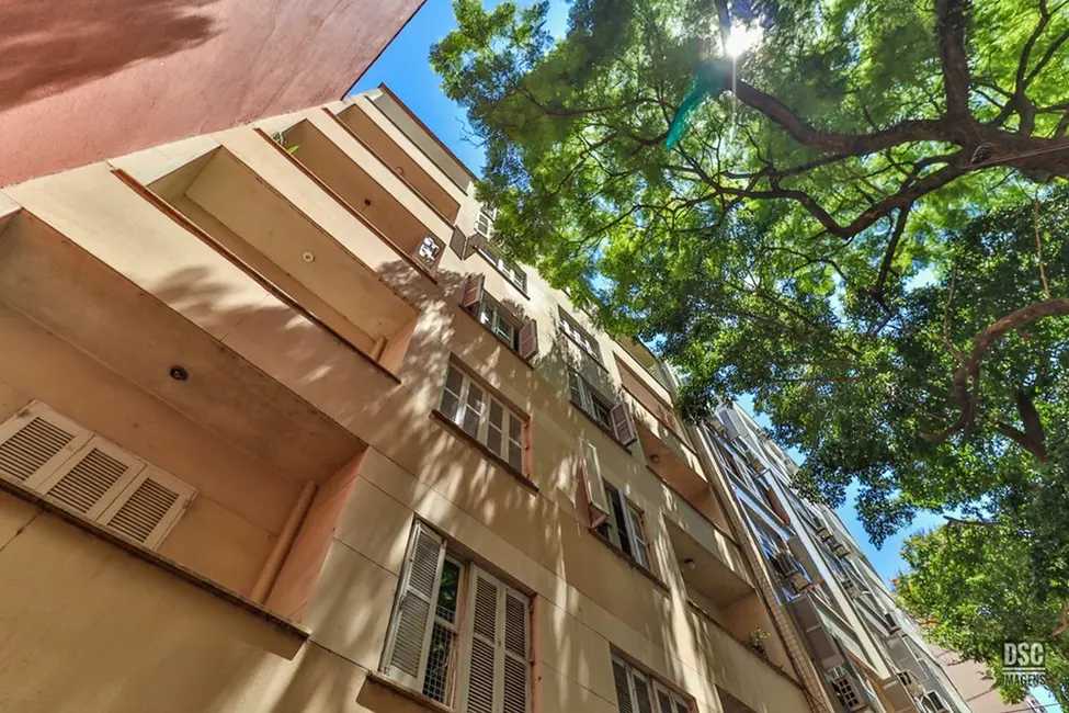 Apartamento com 3 quartos à venda, 84m2 em Centro Histórico, Porto Alegre - RS - imagem 3 Foto 3 de Apartamento com 3 quartos à venda, 84m2 em Centro Histórico, Porto Alegre - RS