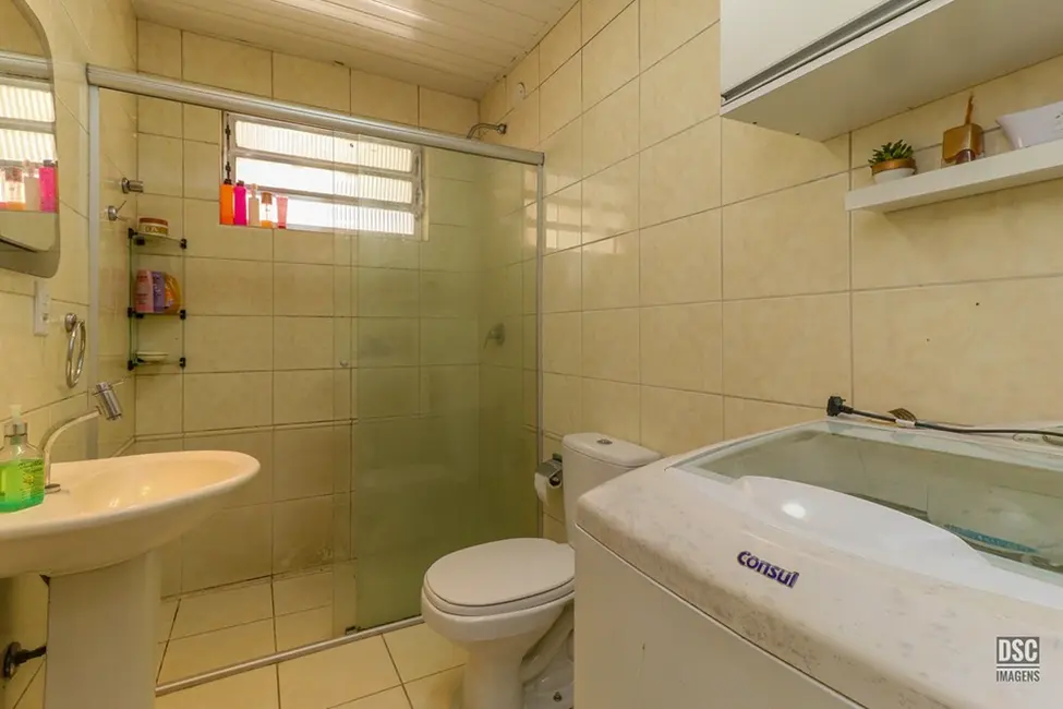 Apartamento com 3 quartos à venda, 84m2 em Centro Histórico, Porto Alegre - RS - imagem 8 Foto 8 de Apartamento com 3 quartos à venda, 84m2 em Centro Histórico, Porto Alegre - RS