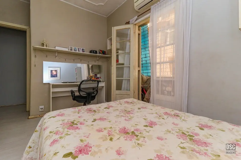 Apartamento com 3 quartos à venda, 84m2 em Centro Histórico, Porto Alegre - RS - imagem 9 Foto 9 de Apartamento com 3 quartos à venda, 84m2 em Centro Histórico, Porto Alegre - RS