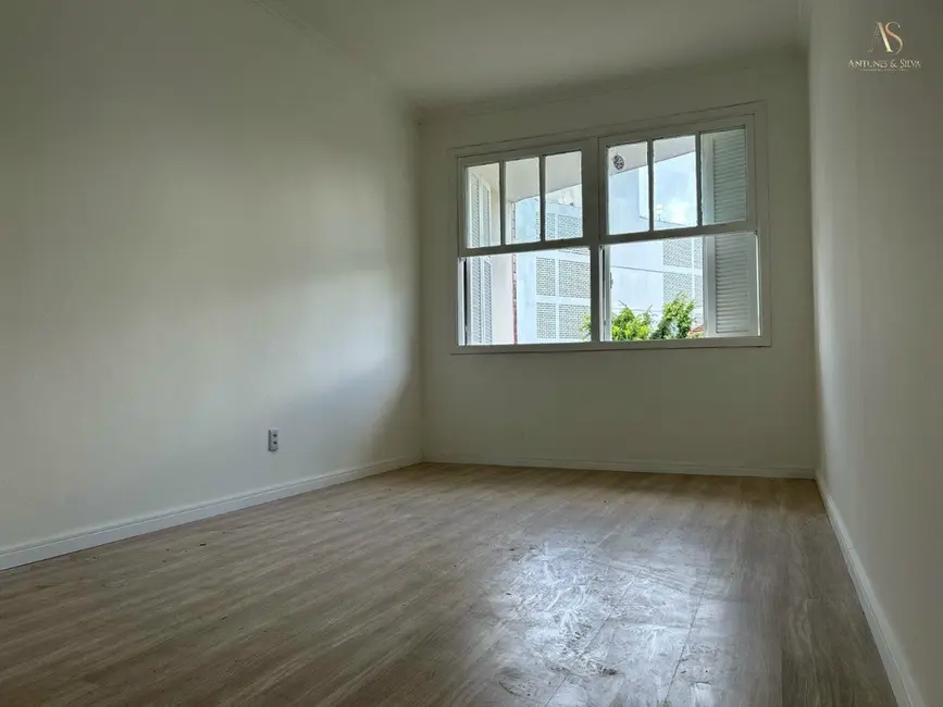 Foto 7 de Apartamento com 3 quartos à venda, 67m2 em Petrópolis, Porto Alegre - RS