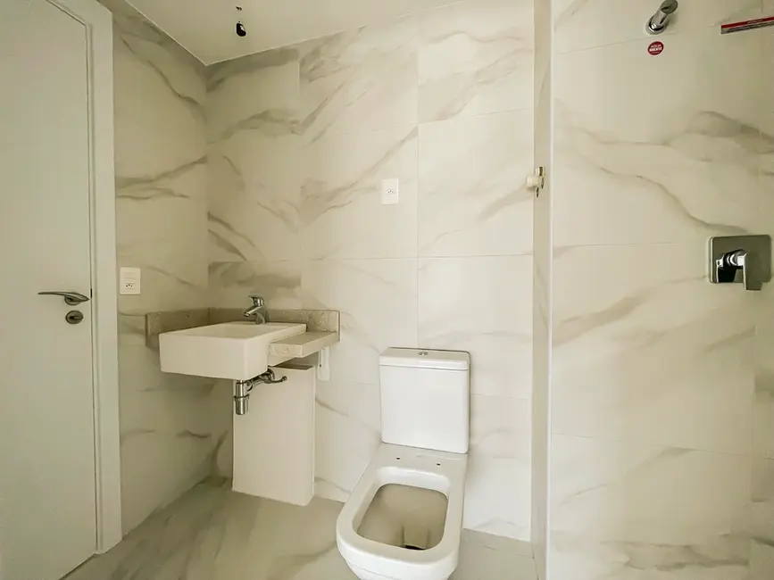 Apartamento com 1 quarto à venda, 45m2 em Praia de Belas, Porto Alegre - RS - imagem 8 Foto 8 de Apartamento com 1 quarto à venda, 45m2 em Praia de Belas, Porto Alegre - RS