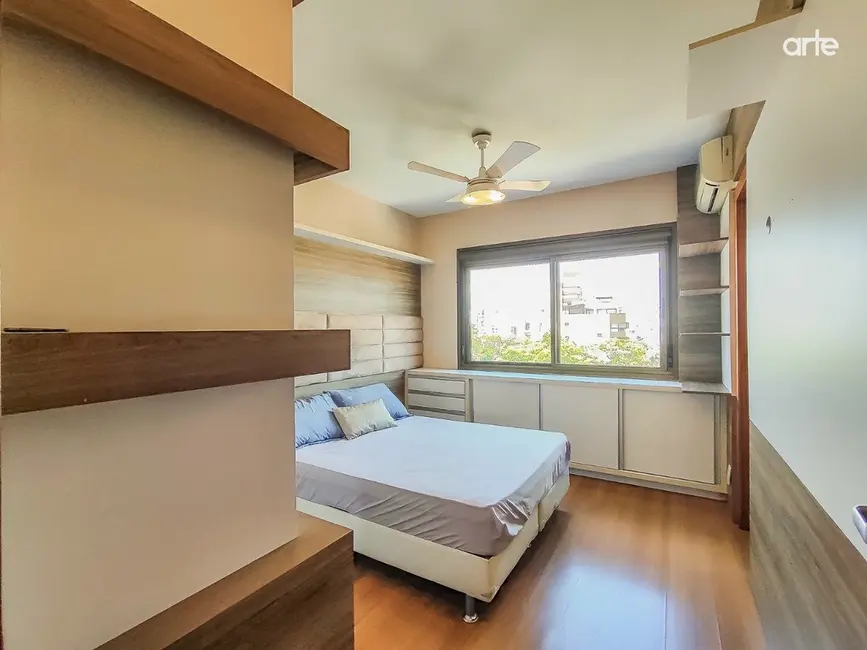 Foto 2 de Apartamento com 3 quartos à venda, 113m2 em Rio Branco, Porto Alegre - RS