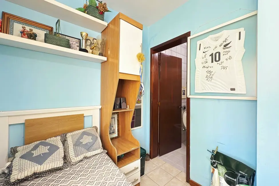 Foto 8 de Casa com 4 quartos à venda, 280m2 em Ipanema, Porto Alegre - RS