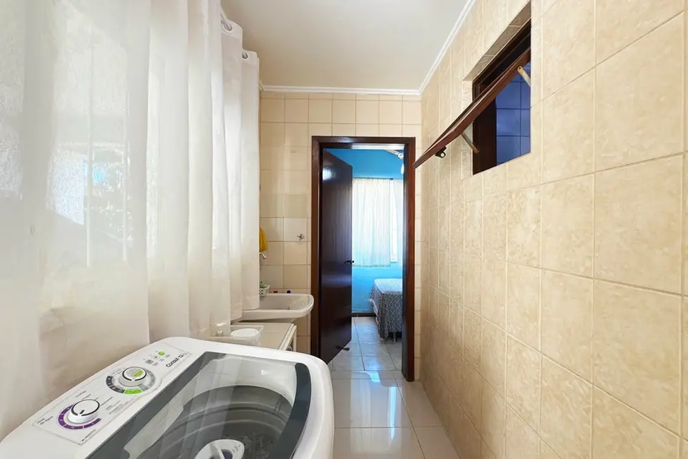 Foto 6 de Casa com 4 quartos à venda, 280m2 em Ipanema, Porto Alegre - RS