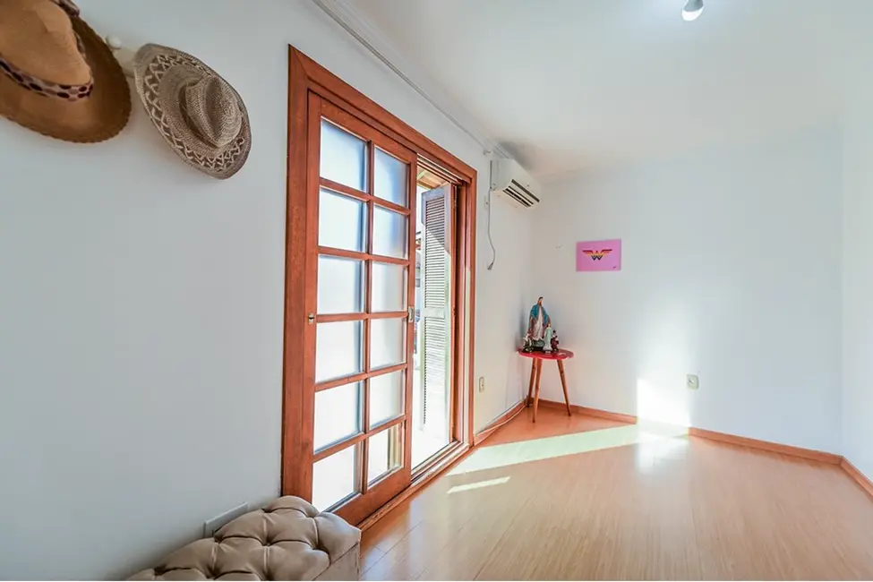 Foto 4 de Casa de Condomínio com 2 quartos à venda, 72m2 em Hípica, Porto Alegre - RS