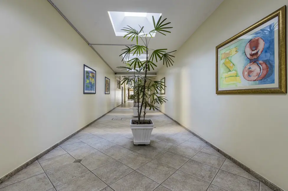 Apartamento com 2 quartos à venda, 66m2 em Menino Deus, Porto Alegre - RS - imagem 8 Foto 8 de Apartamento com 2 quartos à venda, 66m2 em Menino Deus, Porto Alegre - RS