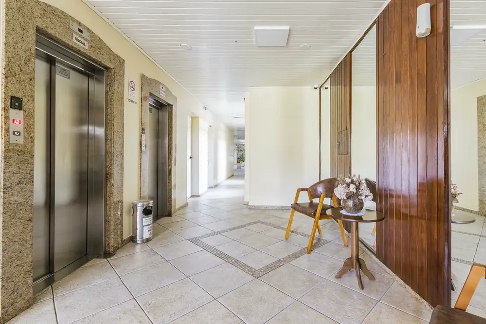 Apartamento com 2 quartos à venda, 66m2 em Menino Deus, Porto Alegre - RS - imagem 4 Foto 4 de Apartamento com 2 quartos à venda, 66m2 em Menino Deus, Porto Alegre - RS