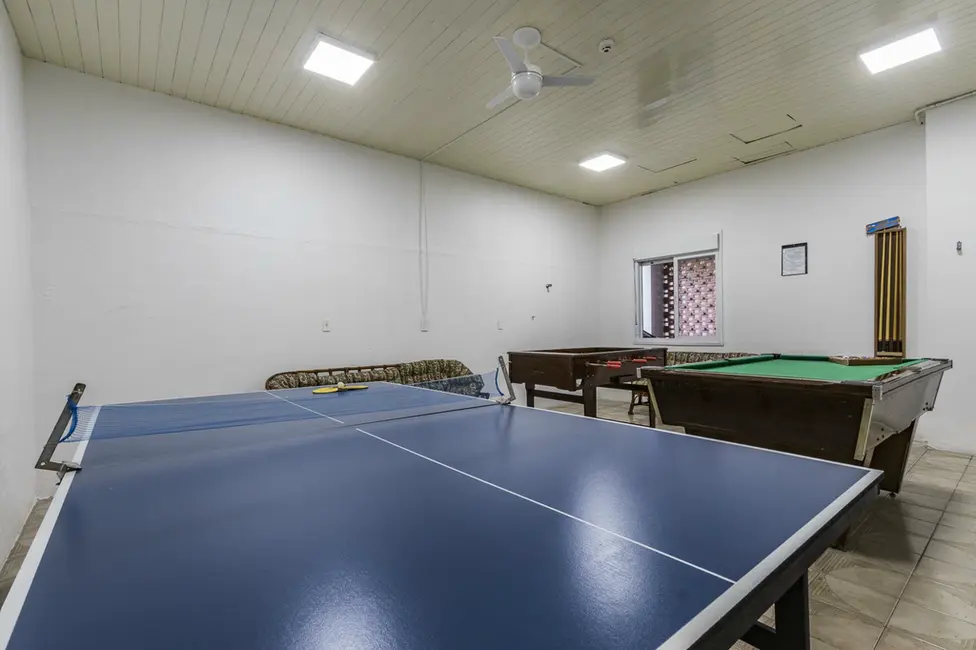 Apartamento com 2 quartos à venda, 66m2 em Menino Deus, Porto Alegre - RS - imagem 2 Foto 2 de Apartamento com 2 quartos à venda, 66m2 em Menino Deus, Porto Alegre - RS