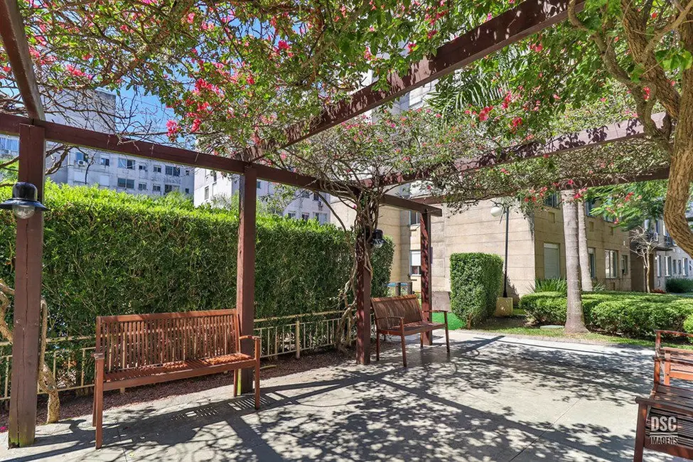 Foto 6 de Apartamento com 2 quartos à venda, 47m2 em Ipanema, Porto Alegre - RS