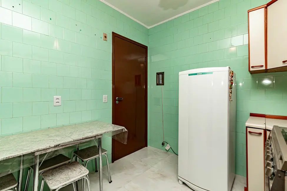 Apartamento com 3 quartos à venda, 99m2 em Centro Histórico, Porto Alegre - RS - imagem 4 Foto 4 de Apartamento com 3 quartos à venda, 99m2 em Centro Histórico, Porto Alegre - RS