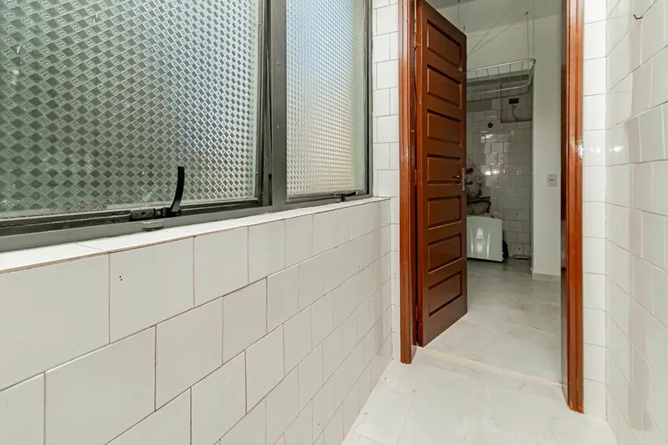 Apartamento com 3 quartos à venda, 99m2 em Centro Histórico, Porto Alegre - RS - imagem 7 Foto 7 de Apartamento com 3 quartos à venda, 99m2 em Centro Histórico, Porto Alegre - RS