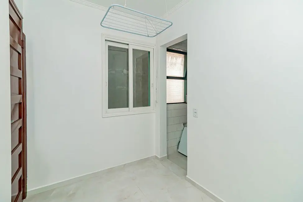 Apartamento com 3 quartos à venda, 99m2 em Centro Histórico, Porto Alegre - RS - imagem 9 Foto 9 de Apartamento com 3 quartos à venda, 99m2 em Centro Histórico, Porto Alegre - RS