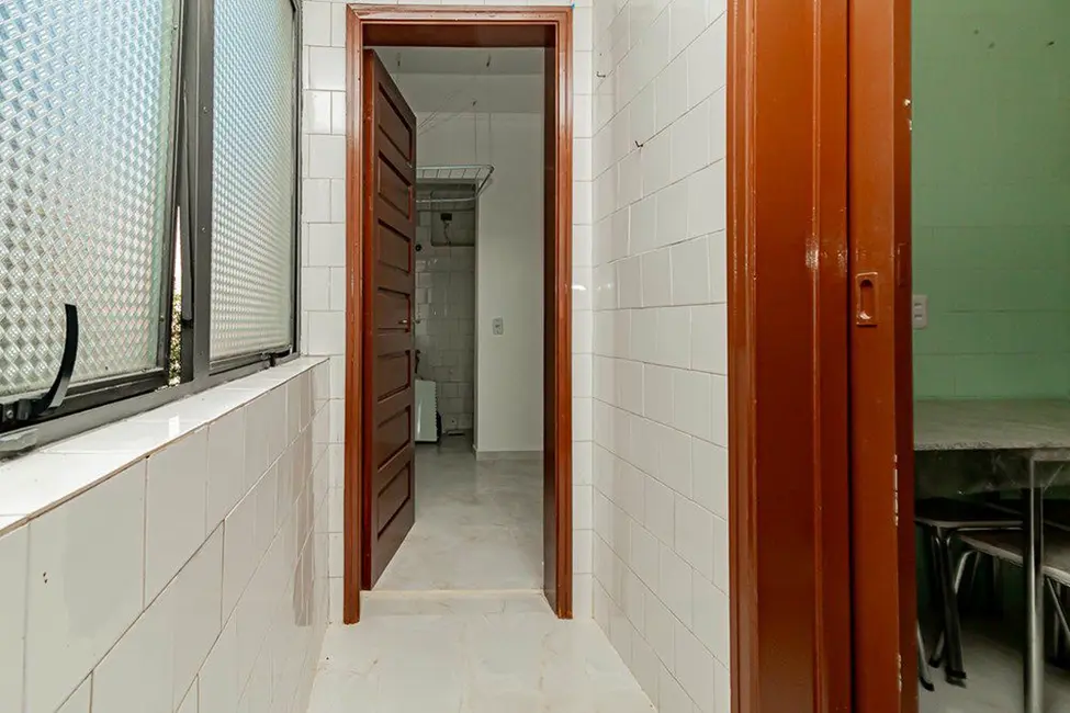 Apartamento com 3 quartos à venda, 99m2 em Centro Histórico, Porto Alegre - RS - imagem 8 Foto 8 de Apartamento com 3 quartos à venda, 99m2 em Centro Histórico, Porto Alegre - RS