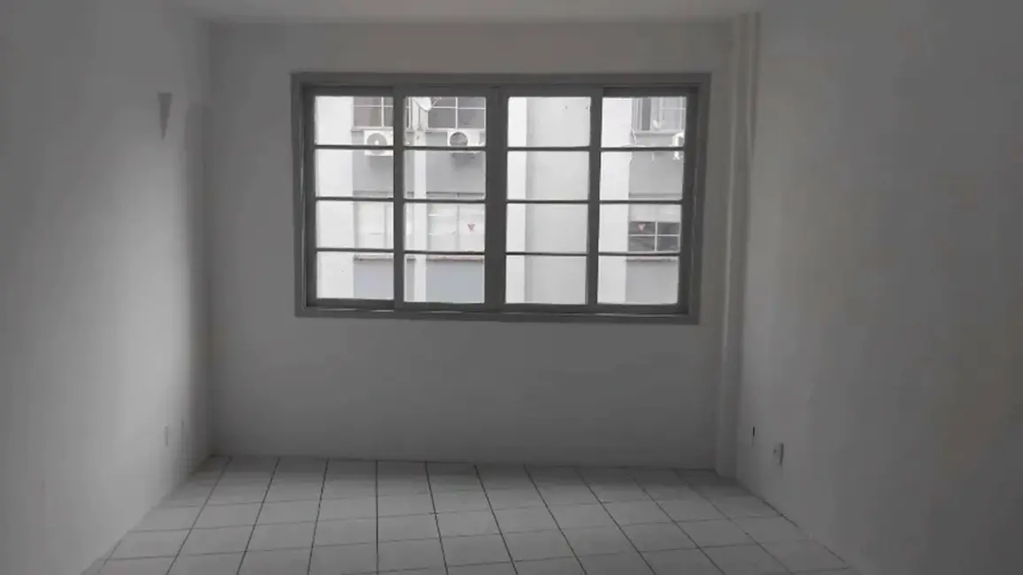 Foto 2 de Apartamento com 1 quarto à venda, 35m2 em Centro Histórico, Porto Alegre - RS