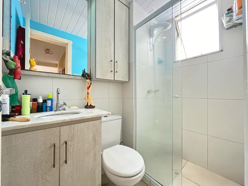 Apartamento com 3 quartos à venda, 71m2 em Teresópolis, Porto Alegre - RS - imagem 4 Foto 4 de Apartamento com 3 quartos à venda, 71m2 em Teresópolis, Porto Alegre - RS