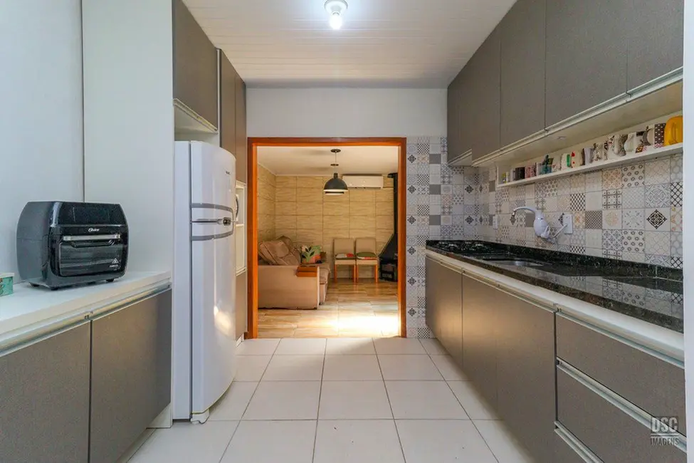 Foto 1 de Casa com 2 quartos à venda, 40m2 em Restinga, Porto Alegre - RS