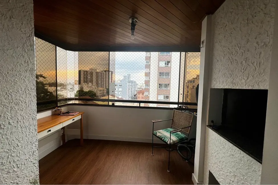 Foto 1 de Apartamento com 3 quartos à venda, 84m2 em Azenha, Porto Alegre - RS