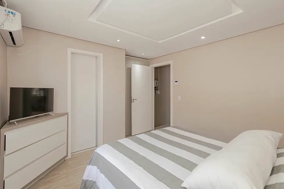 Foto 5 de Casa com 3 quartos à venda, 110m2 em Ipanema, Porto Alegre - RS