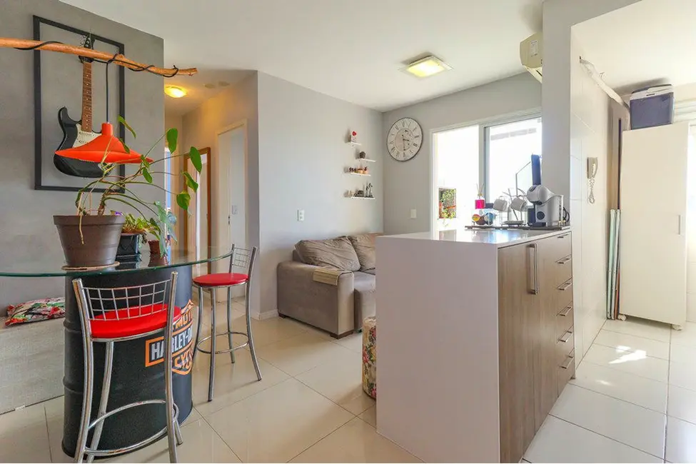 Foto 1 de Apartamento com 2 quartos à venda, 55m2 em Teresópolis, Porto Alegre - RS