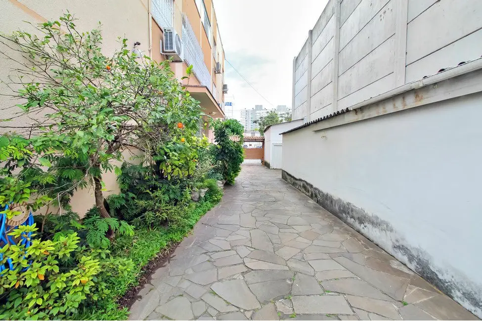 Foto 4 de Apartamento com 2 quartos à venda, 68m2 em Cavalhada, Porto Alegre - RS