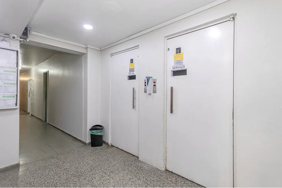 Foto 2 de Apartamento com 2 quartos à venda, 54m2 em Santana, Porto Alegre - RS