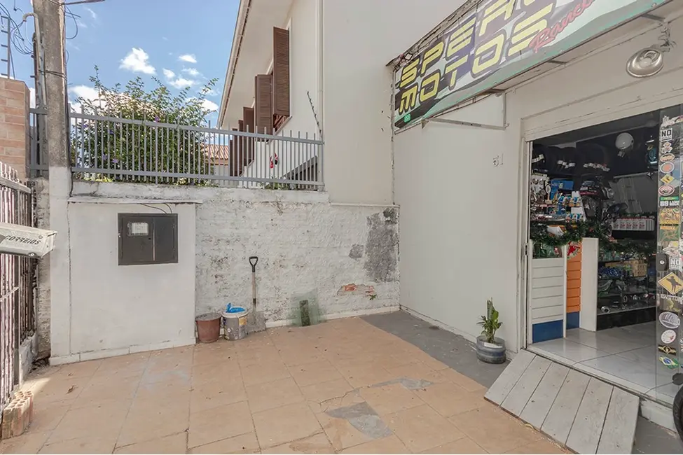 Casa com 2 quartos à venda, 150m2 em Coronel Aparício Borges, Porto Alegre - RS - imagem 6 Foto 6 de Casa com 2 quartos à venda, 150m2 em Coronel Aparício Borges, Porto Alegre - RS