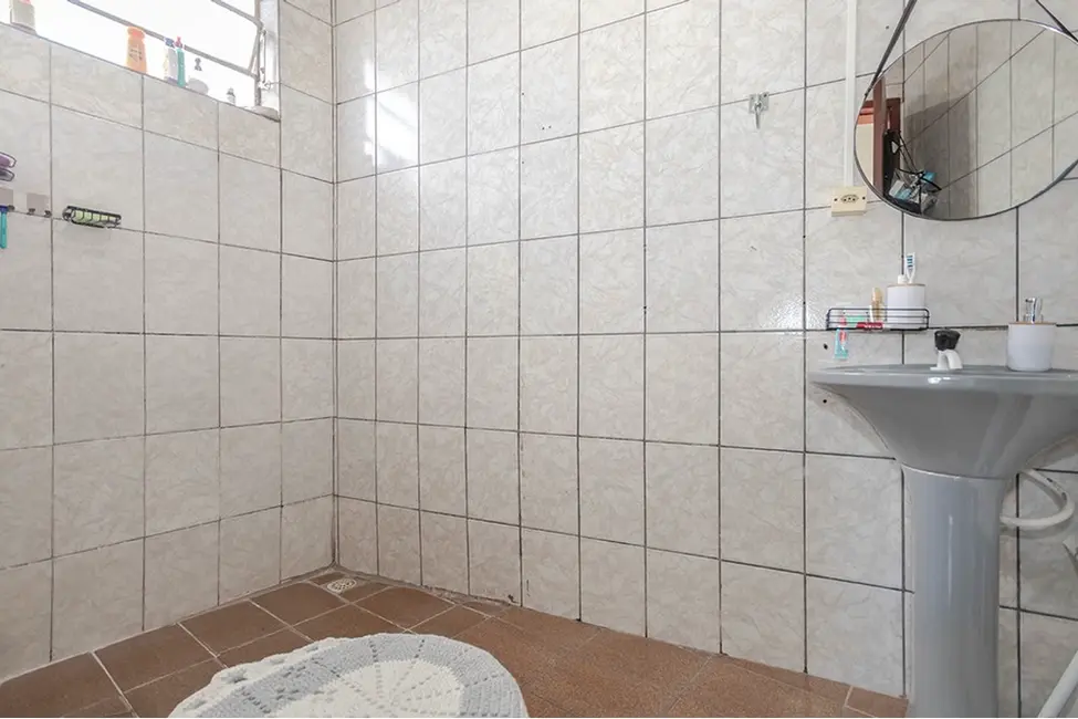 Casa com 2 quartos à venda, 150m2 em Coronel Aparício Borges, Porto Alegre - RS - imagem 3 Foto 3 de Casa com 2 quartos à venda, 150m2 em Coronel Aparício Borges, Porto Alegre - RS