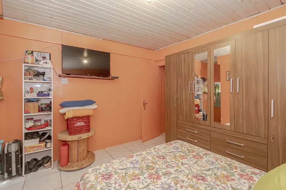 Foto 9 de Casa com 3 quartos à venda, 183m2 em Floresta, Porto Alegre - RS