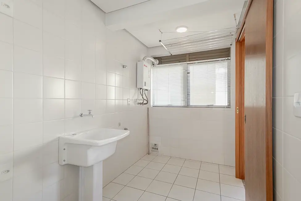 Foto 2 de Apartamento com 2 quartos à venda, 73m2 em Centro Histórico, Porto Alegre - RS