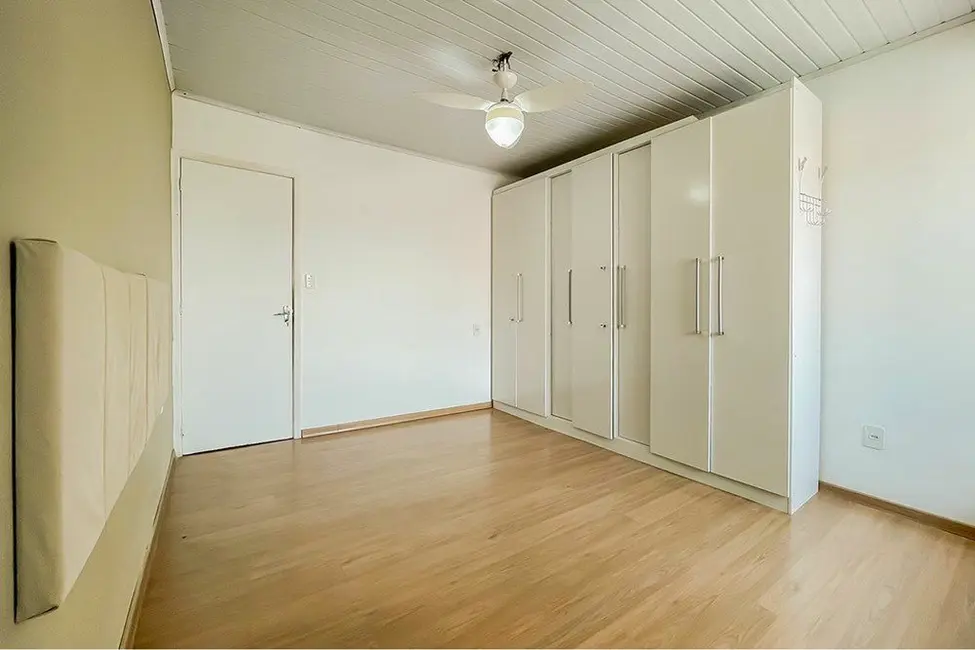 Foto 9 de Casa de Condomínio com 2 quartos à venda, 85m2 em Hípica, Porto Alegre - RS