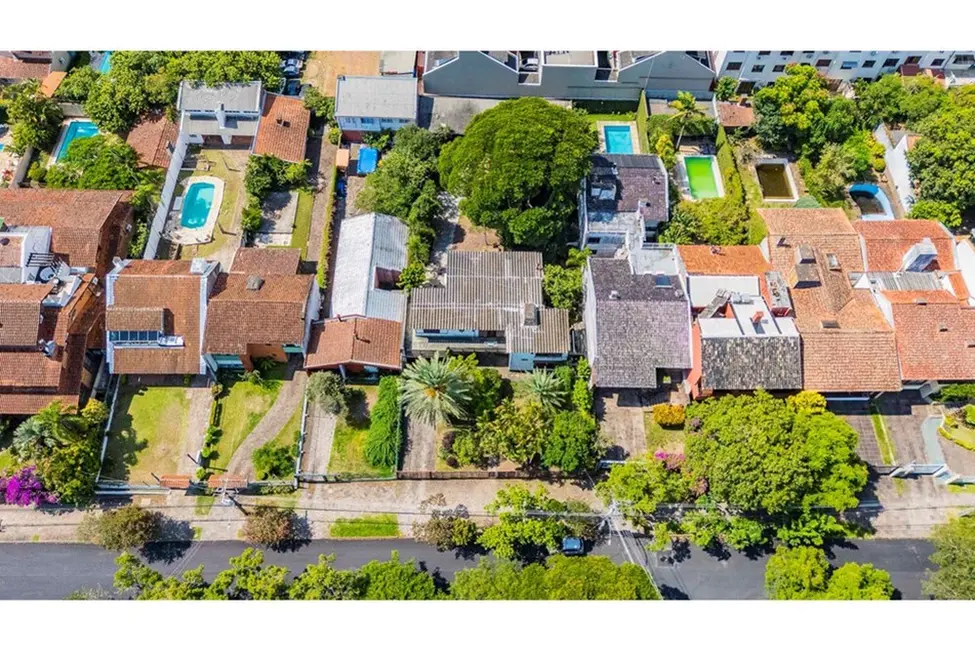 Foto 3 de Terreno / Lote à venda em Cristal, Porto Alegre - RS