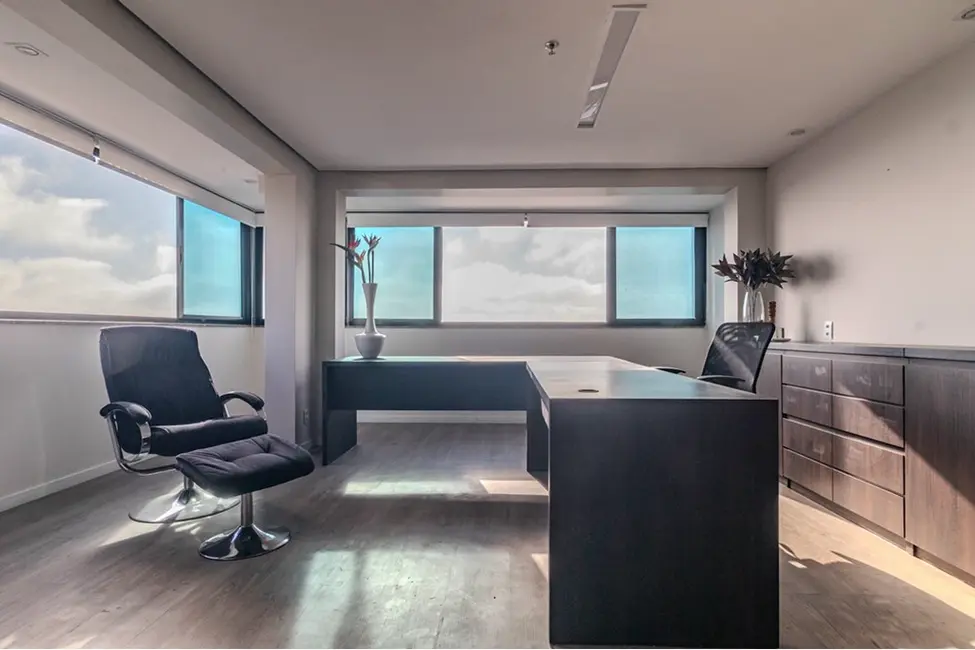 Foto 1 de Sala Comercial à venda, 112m2 em Três Figueiras, Porto Alegre - RS