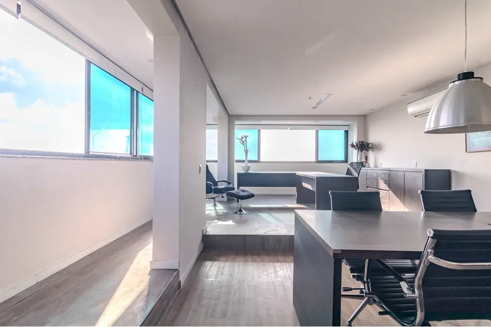 Foto 8 de Sala Comercial à venda, 112m2 em Três Figueiras, Porto Alegre - RS