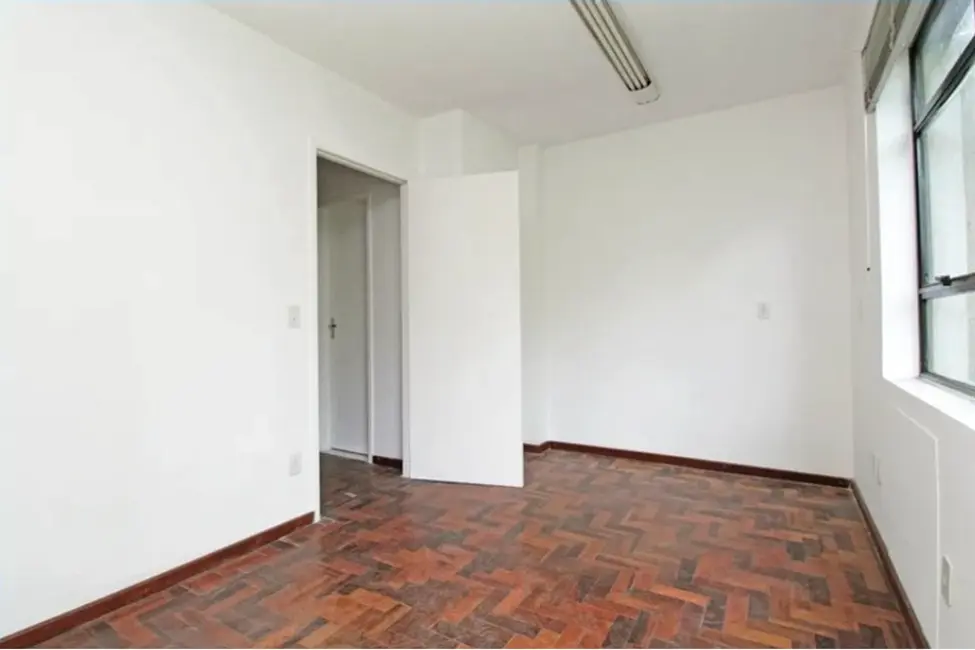 Foto 3 de Sala Comercial à venda, 63m2 em Moinhos de Vento, Porto Alegre - RS