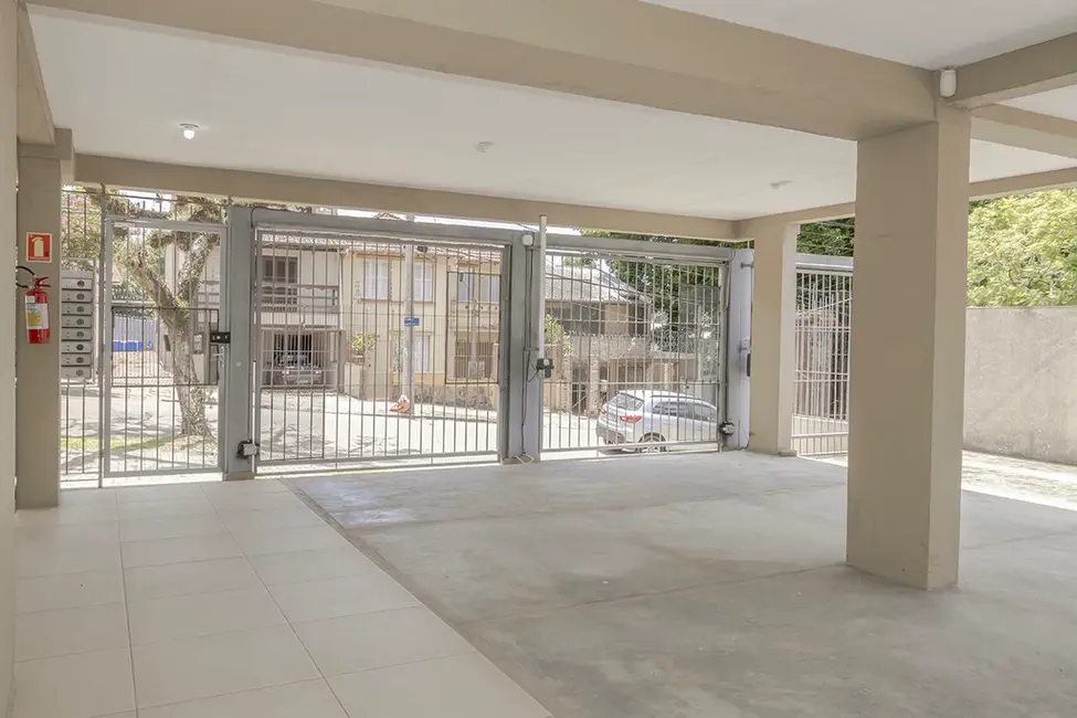 Foto 4 de Apartamento com 2 quartos à venda, 76m2 em Teresópolis, Porto Alegre - RS