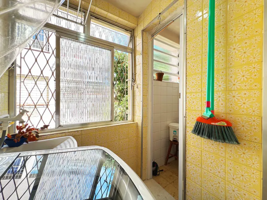 Foto 6 de Apartamento com 3 quartos à venda, 66m2 em Teresópolis, Porto Alegre - RS