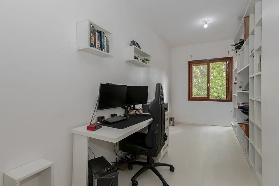 Foto 2 de Casa de Condomínio com 3 quartos à venda, 202m2 em Ipanema, Porto Alegre - RS