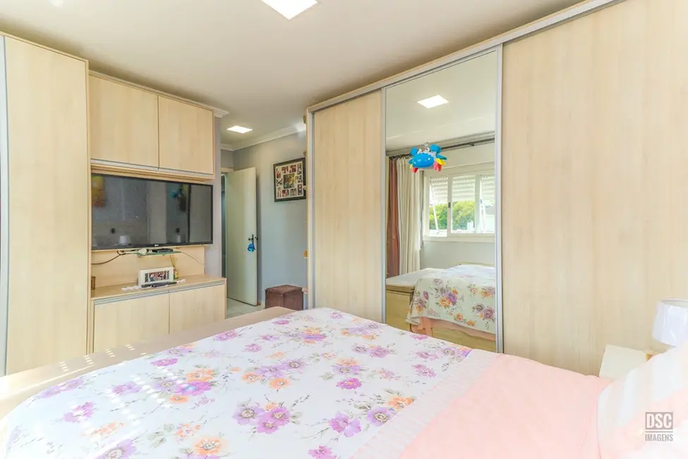 Apartamento com 2 quartos à venda, 73m2 em Passo da Areia, Porto Alegre - RS - imagem 7 Foto 7 de Apartamento com 2 quartos à venda, 73m2 em Passo da Areia, Porto Alegre - RS