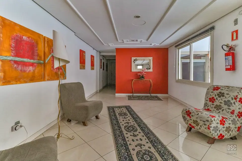 Apartamento com 2 quartos à venda, 73m2 em Passo da Areia, Porto Alegre - RS - imagem 3 Foto 3 de Apartamento com 2 quartos à venda, 73m2 em Passo da Areia, Porto Alegre - RS