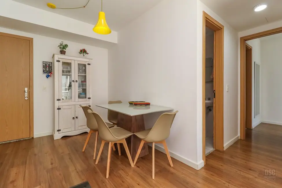 Foto 1 de Apartamento com 2 quartos à venda, 62m2 em Passo da Areia, Porto Alegre - RS